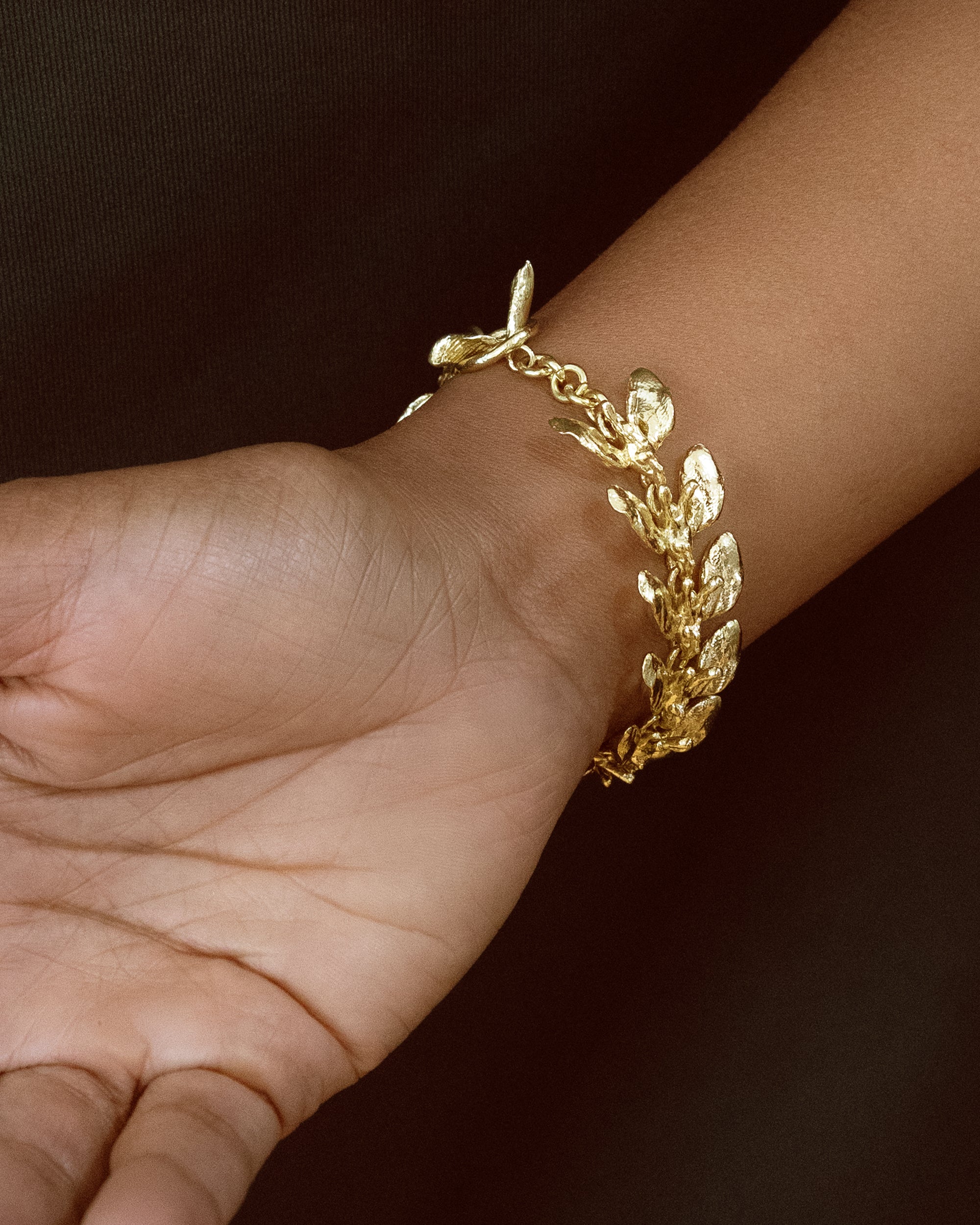 HOLLY SPINE // golden bracelet