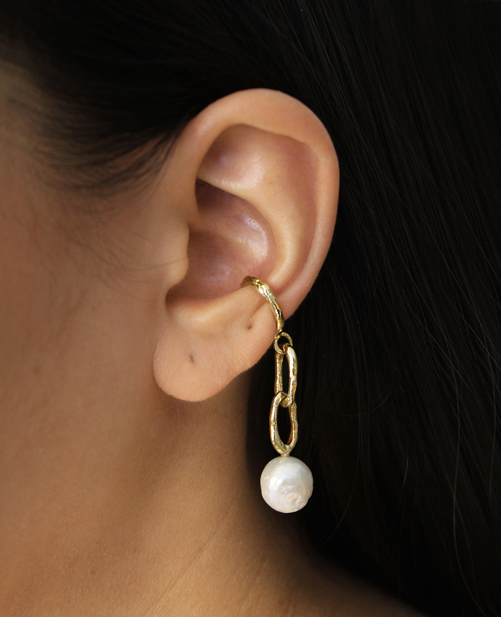 PENDULUM // golden ear cuff - ORA-C jewelry - handmade jewelry by Montreal based independent designer Caroline Pham